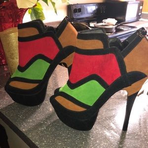 Alba Platform Heels
